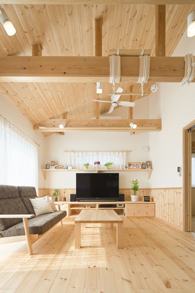 木のぬくもりを感じるリビング