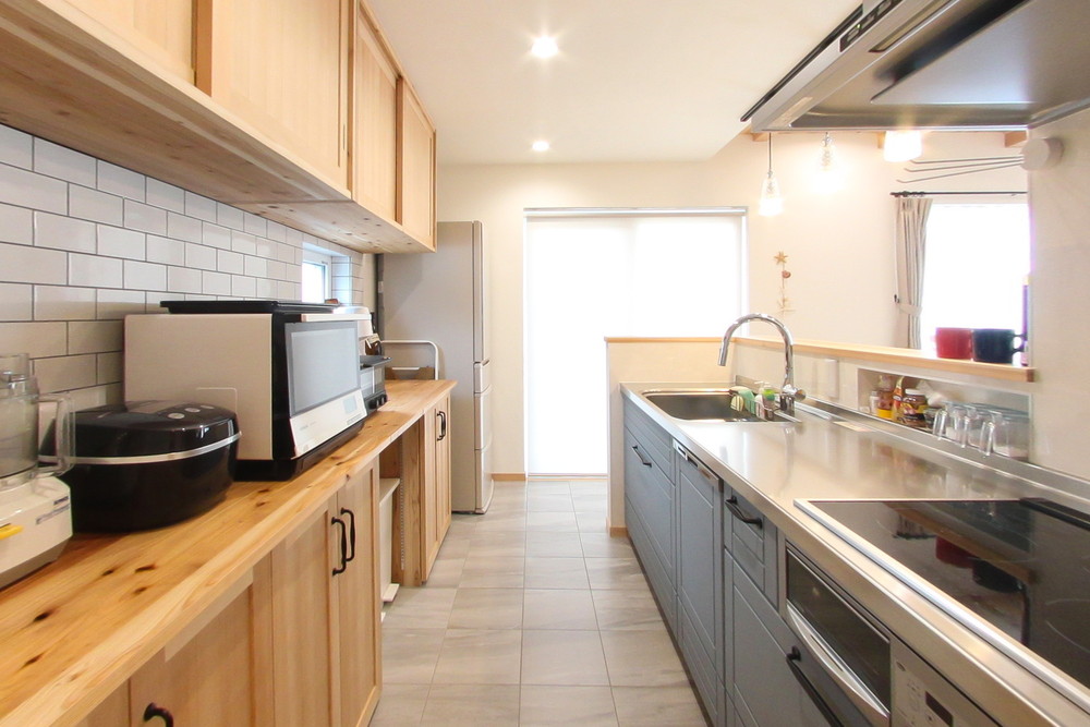 自然素材のキッチン写真